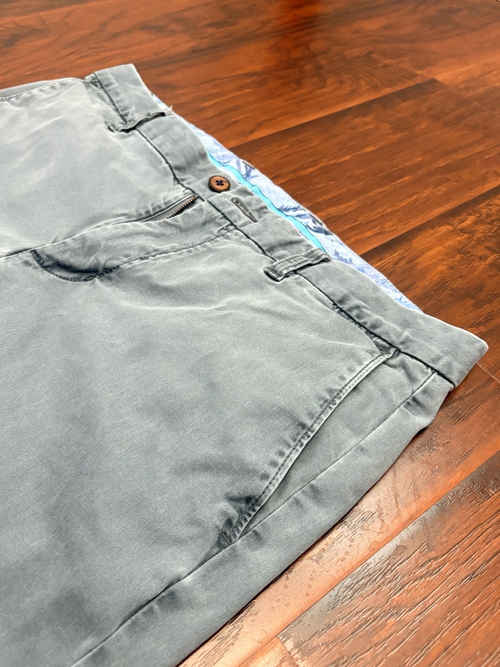 Tommy Bahama Gray Chino Pants Men’s 32x30 Straight Casual Stretch - Picture 2 of 6